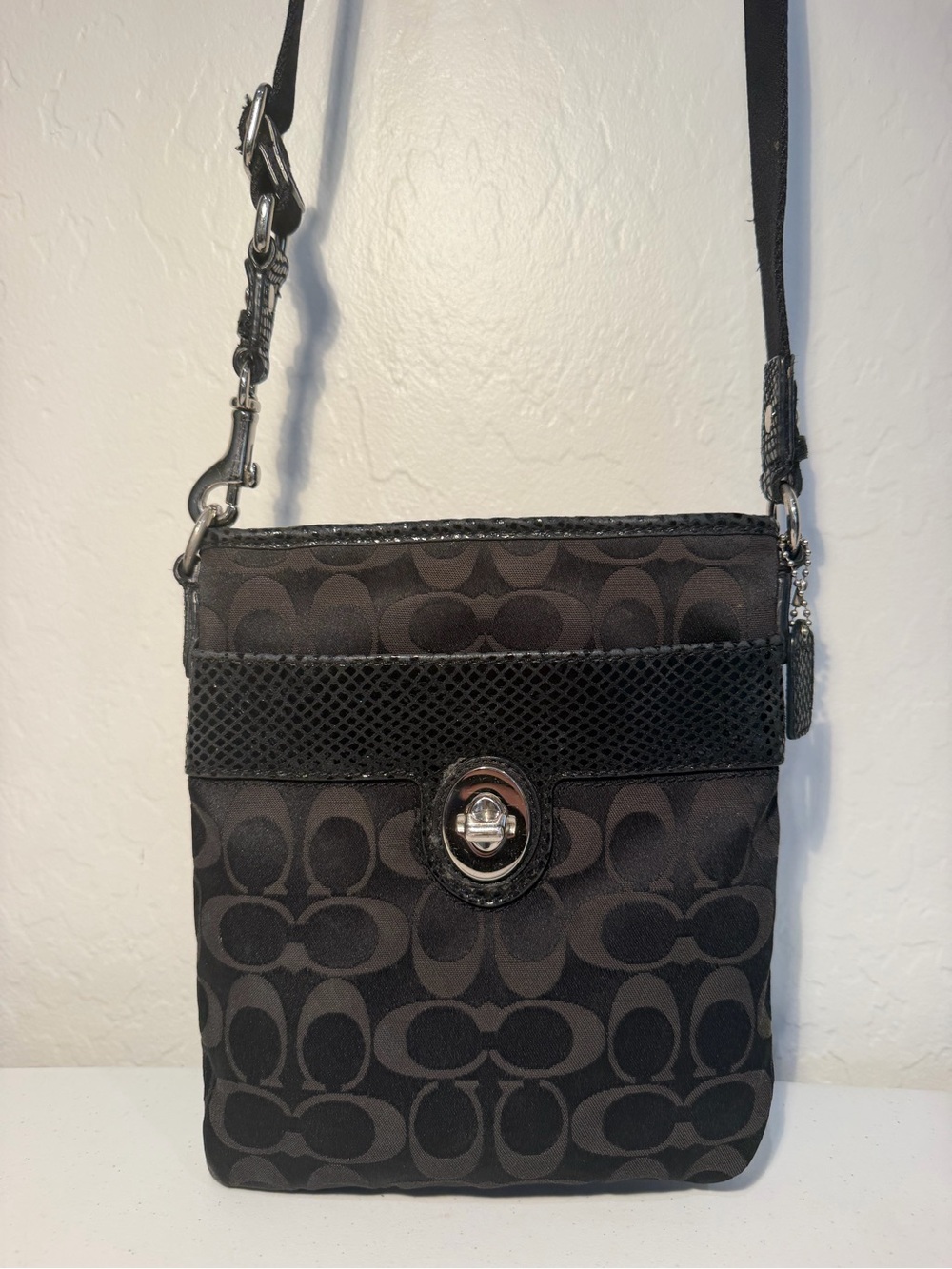 Coach Black Signature Peyton Exotic Trim Swingpack Crossbody